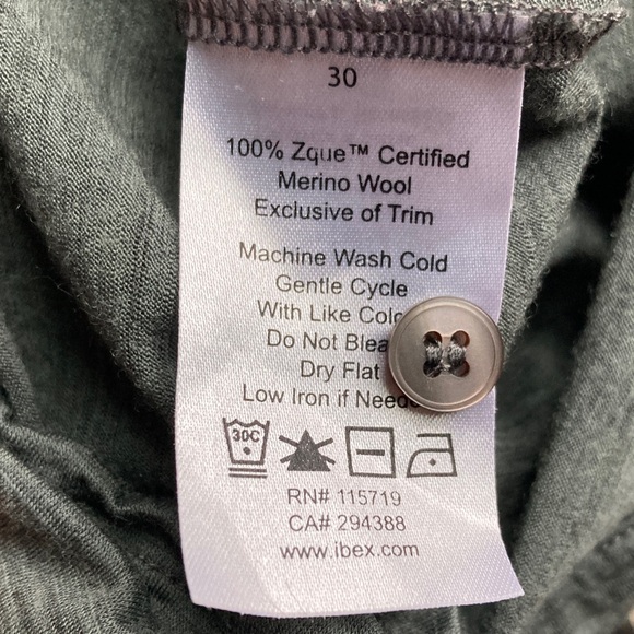 Ibex merino wool button down shirt - Picture 3 of 9